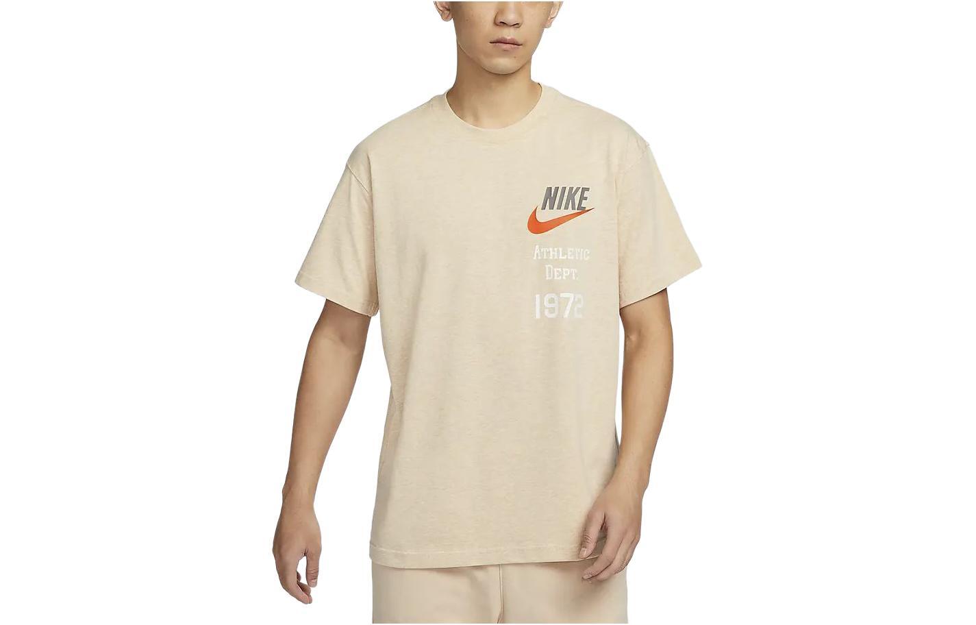 Повседневная футболка с круглым вырезом и буквенно-цифровым принтом Nike с коротким рукавом и заниженными плечами