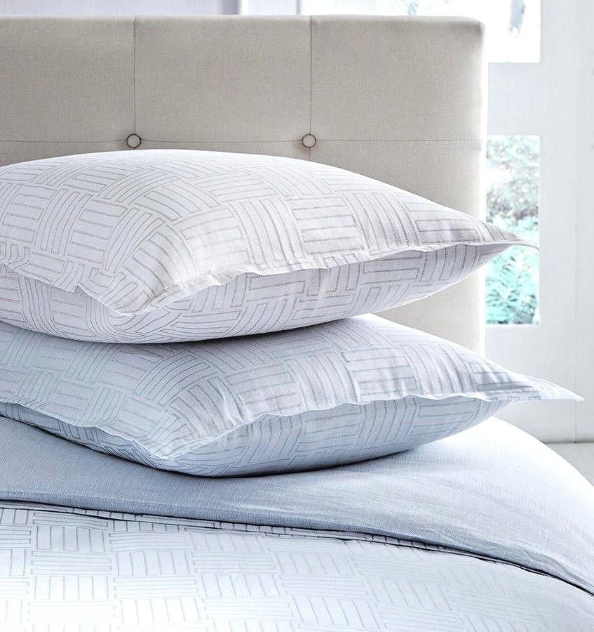 SFERRA ITALIAN ANDELLO COTTON LINEN PILLOW SHAM WITH MAZE-LIKE MOTIF SFERRA ITALIAN ANDELLO COTTON LINEN PILLOW SHAM WITH MAZE-LIKE MOTIF