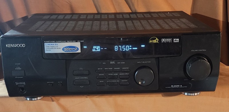 Kenwood VR-505 A/V Surround Receiver LIGHTS UP