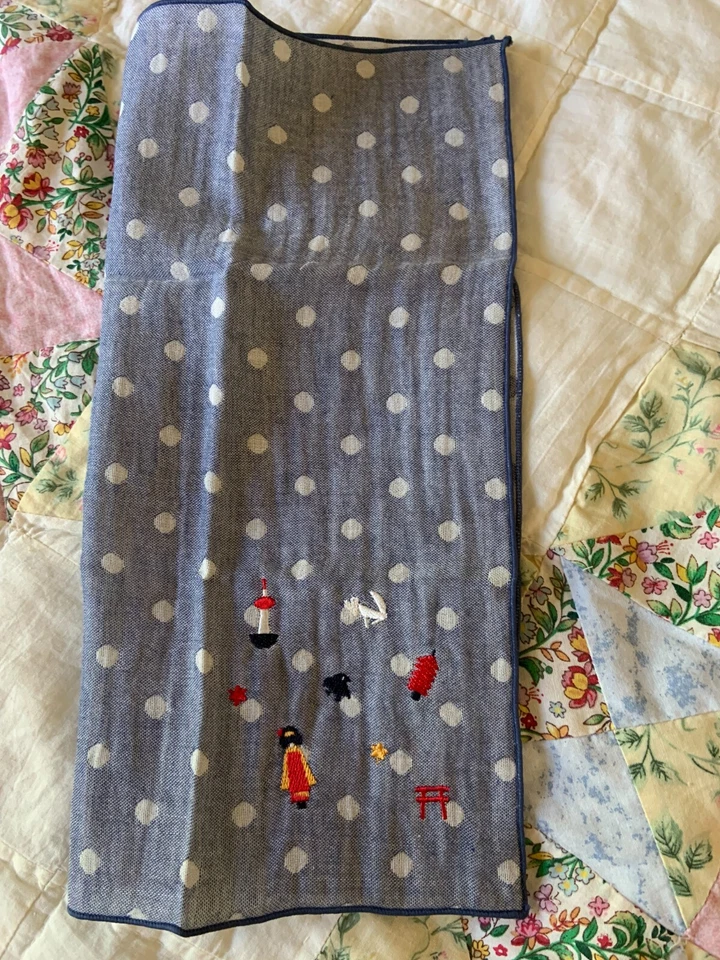 Pañuelo estilo muñeca japonesa 100% algodón 12,5" x 12,5" gris hecho en Japón Foto 4 de 4