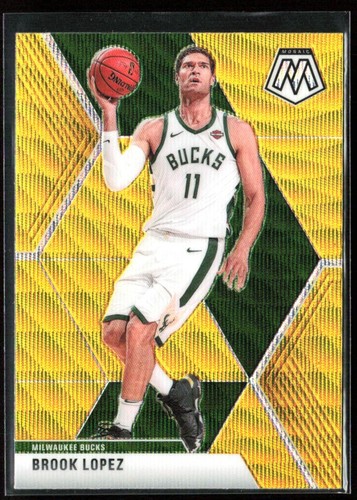 Brook Lopez 2019-20 Panini Mosaic TMall Gold Wave Prizm #105 Milwaukee Bucks