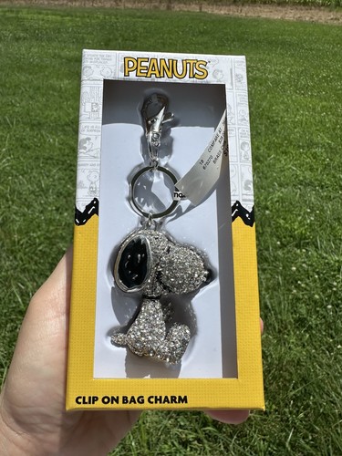 Snoopy Peanuts Bling Pave 3D Crystal Rhinestone Keychain/Bag Charm NEW IN BOX - Picture 7 of 8