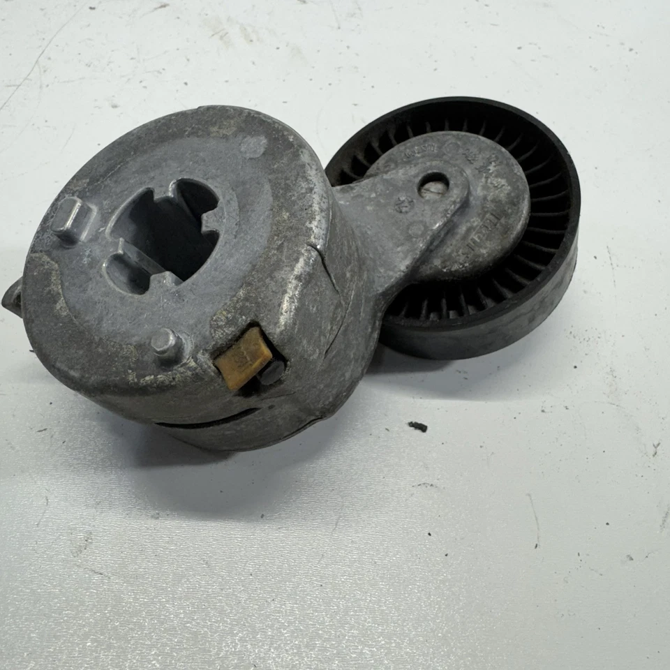 Audi A6 Quattro 2012-2018 motor 3,0 L tensor de correa serpentina y polea OEM Foto 3 de 4