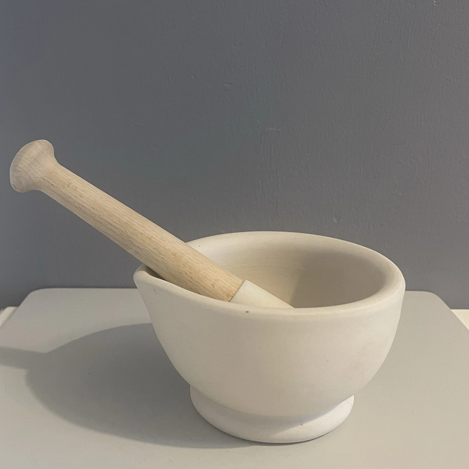 Vintage Milton Brook Pestle Mortar Vitrified Porcelain Kitchenalia Wooden Eng