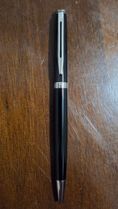 Waterman Hémisphère Ballpoint Pen, Gloss Black Lacquer Chrome Trim Medium Point