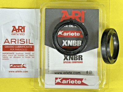Harley Aermacchi NEW pair fork OIL SEALS for 45848-61PA 61-74 Sprint C,H,SS,SX