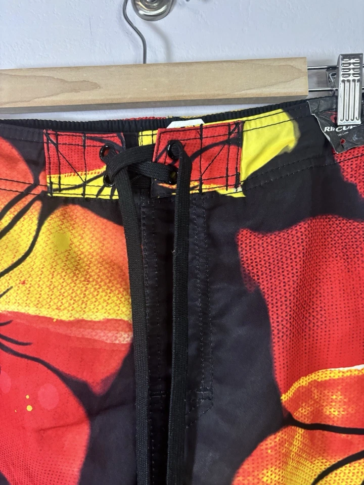 Rip Curl Men's Swim Board Shorts Large Graphic Hawaiian Print Embroidered Logo - Image 2 of 4