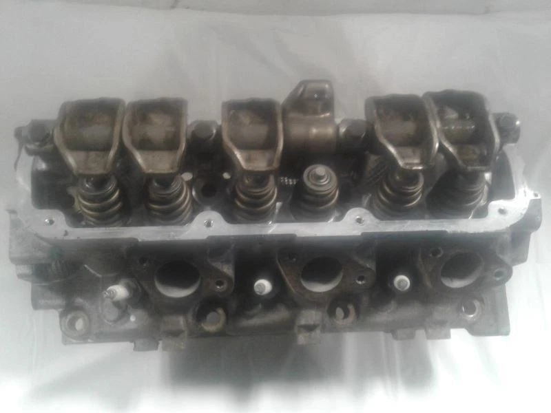 Culata Dodge Caravan 1994-1997 3,8 L V6 funciona muy bien 4621510 Foto 3 de 4