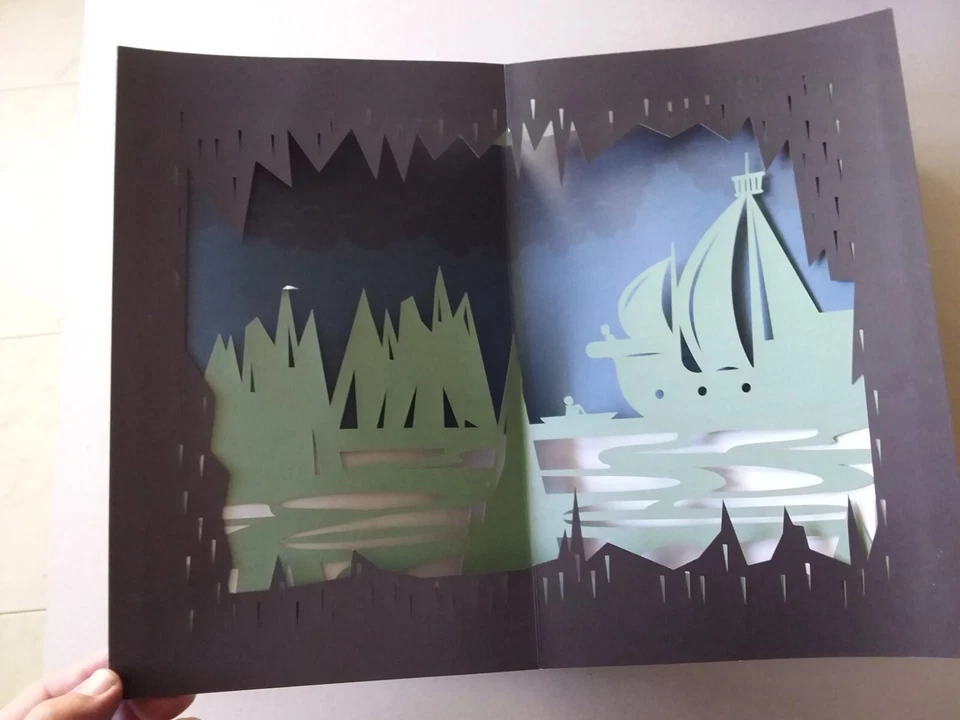 FRANKENSTEIN  ILLUSTRAZIONI E INGEGNERIA CARTOTECNICA DI AGNESE BARUZZI - Immagine 2 di 4