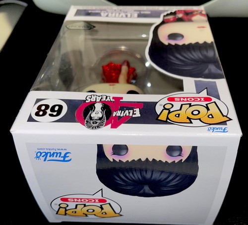 Funko Elvira Diamond 40th Anniv. #68 - Picture 6 of 6