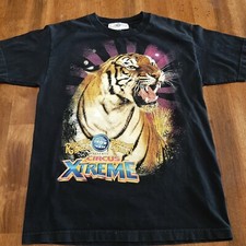Ringling bros and Barnum and Bailey circus farewell tshirt size medium....
