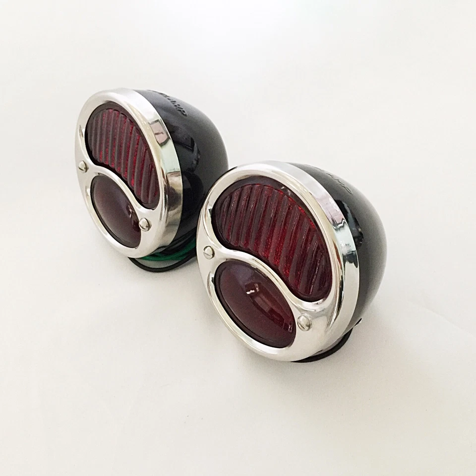 Luces traseras Ford Modelo A 1928-31 6 voltios - Lente acanalada, NEGRAS - Bisel S/S - 1 par Foto 2 de 4