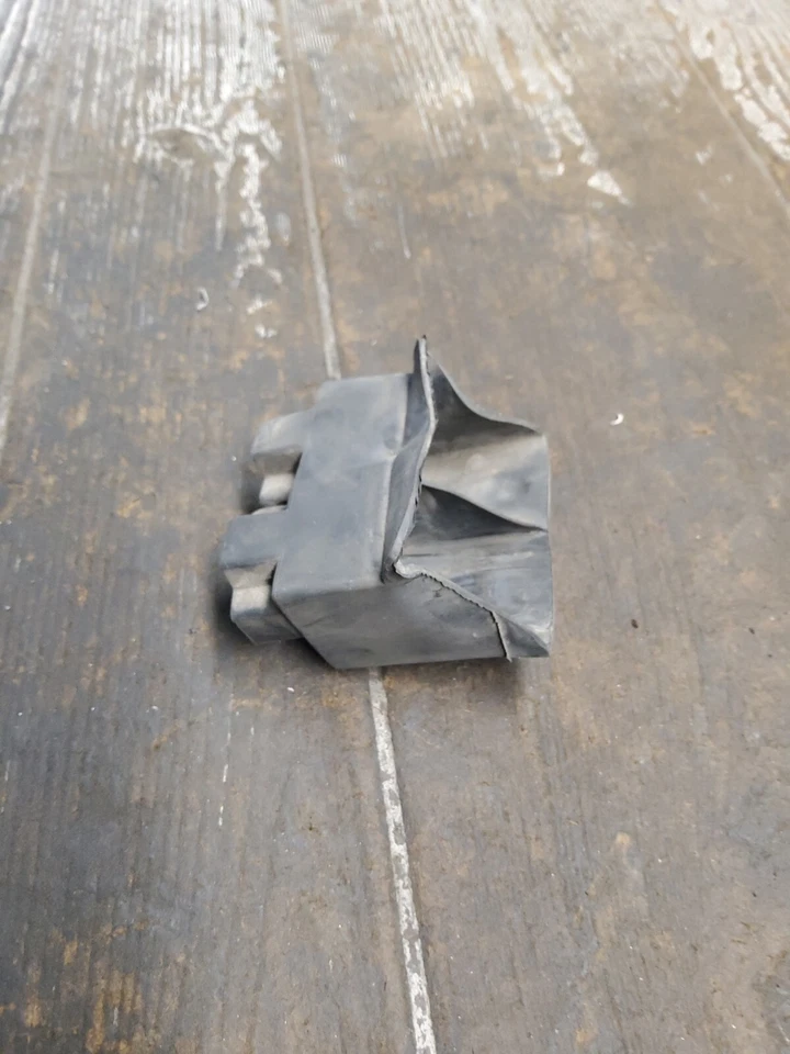 Harley-Davidson Street Glide FLHX 2007 07 07-11 relé eléctrico soporte de goma  Foto 4 de 4