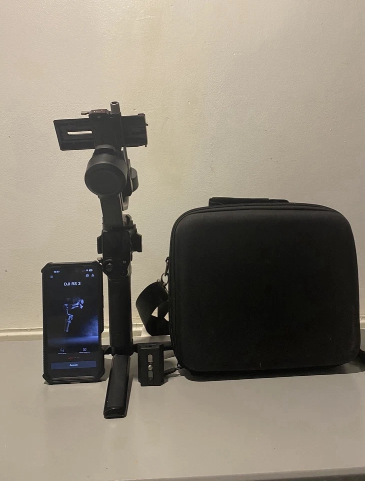 DJI RS 3 Gimbal Stabilizer DSLR and Mirrorless Camera Canon/Sony/Panasonic/Nikon - Image 2 of 4