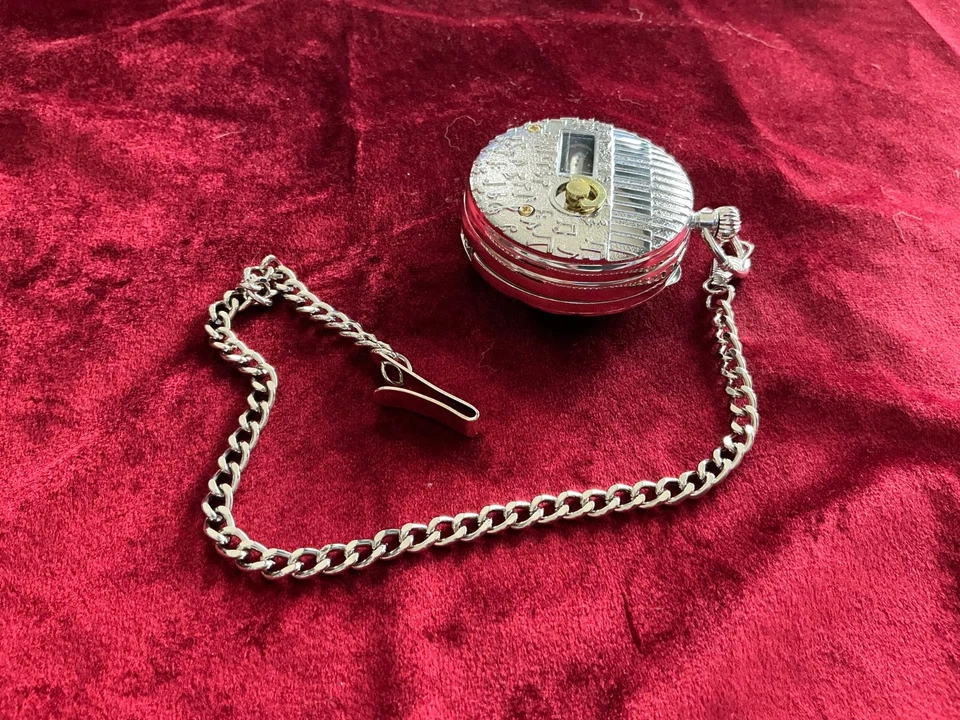 Reloj Bolsillo Estrella de la Muerte y Reloj Cuerda Música Foto 2 de 4