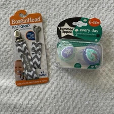 Tommee Tippee 2 Orthodontic Baby Infant Pacifier Binky with holder 6-18 months