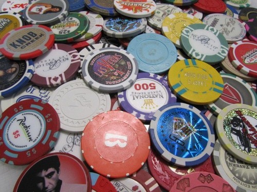 25 Totally Random Casino & Poker Chip Lot Las Vegas & other Locations + Fantasy - Picture 3 of 9