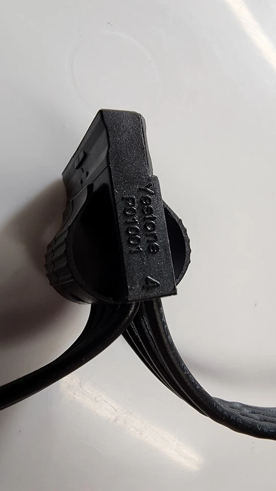 CORSAIR YESTONE P01001 CONNECTORS CABLE 4pin PCI-E / PERIPHERAL TO 6-Pin PCI-E - Image 3 of 4