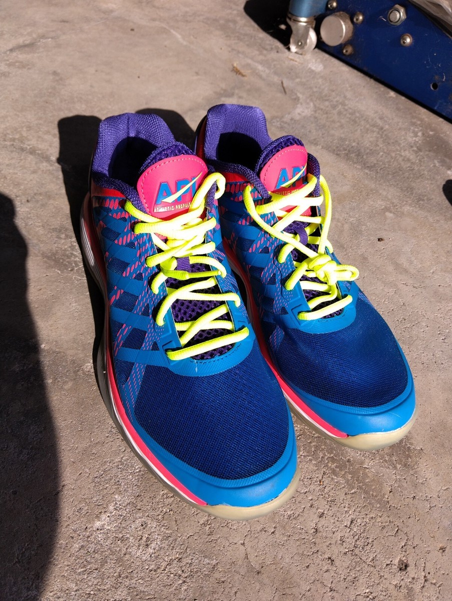 apl nike shoes
