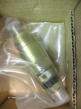 093500-2400 NEW DENSO FUEL INJECTOR HOLDER AND NOZZLE FOR MAZDA RF RF0313640