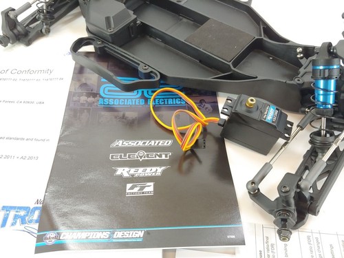 NEW: Team Associated Pro2 SC10 1/10 2WD Short Course Truck Roller Slider w/Servo - Picture 8 of 17