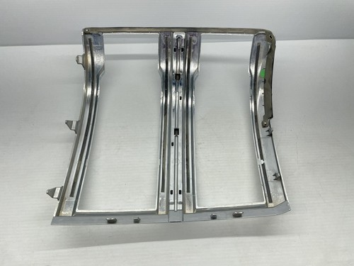 ♻️ 2014 2015 CHEVROLET SILVERADO 1500 LH DRIVER SIDE HEADLIGHT CHROME TRIM OEM - Picture 7 of 8