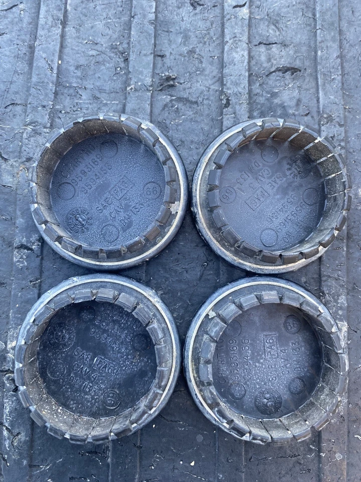 TAPAS CENTRALES PONTIAC DAYTONA 500 PACECAR GM #9594210 1 JUEGO DE 4 - 2000 GRAN PRIX Foto 2 de 2