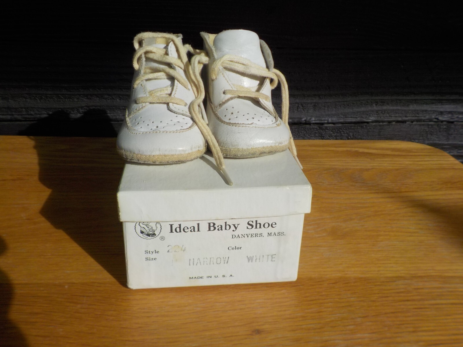 Vtg Wee Walker White Baby Shoes in a Mrs. Day's Ideal Baby Shoe Box