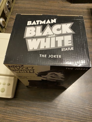 Batman Black & White Statue The Joker Jim Lee James Shoop 1st Ed 2327/5500 - Picture 2 of 11