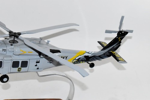 MH-60S (Knighthawk), HSC-21 2015 Blackjacks, modelo a escala de caoba de 16" - Imagen 4 de 7