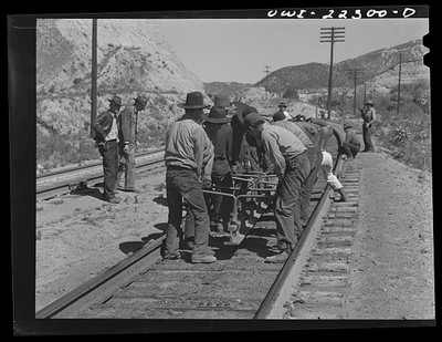 Photo:Cajon California 1943 Indian Railroad Workers ATSF Track Gang