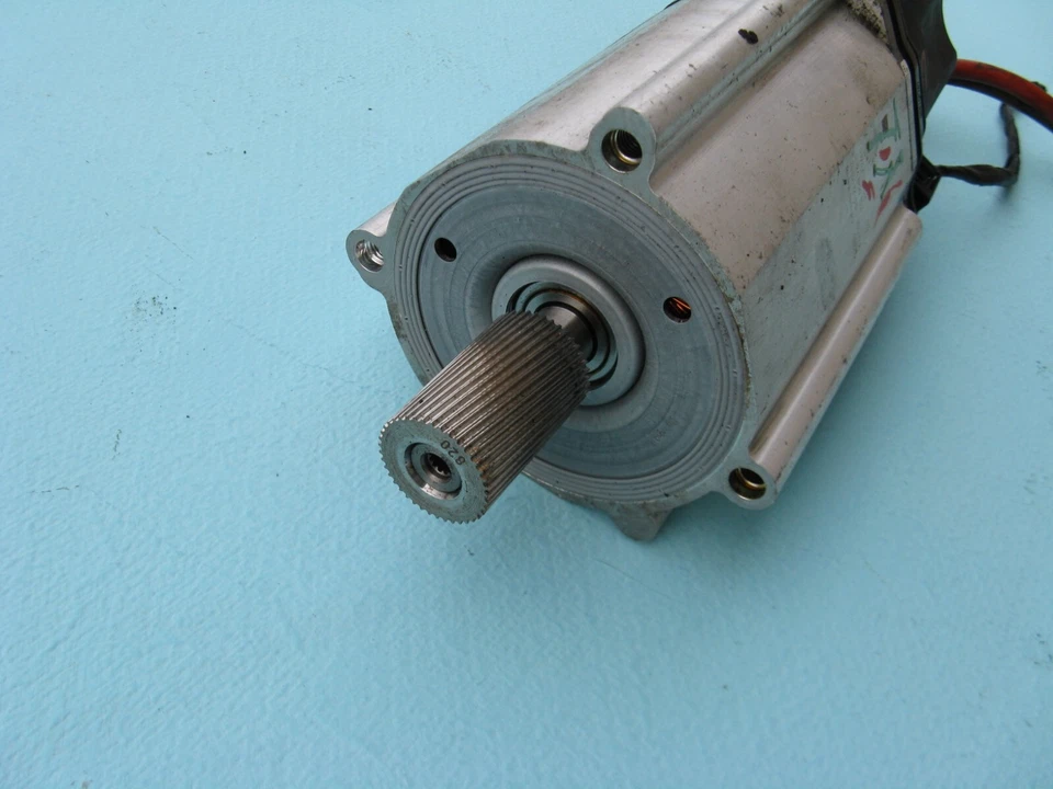 2011 11 BMW 528I 535I RWD STEERING RACK & PINION ELECTRIC MOTOR UNIT 7806079472 - Image 3 of 4