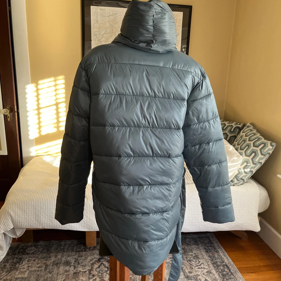 Universal Standard Mujer Talla Chaqueta acolchada XS Kanda Puffer azul tormenta Foto 3 de 4