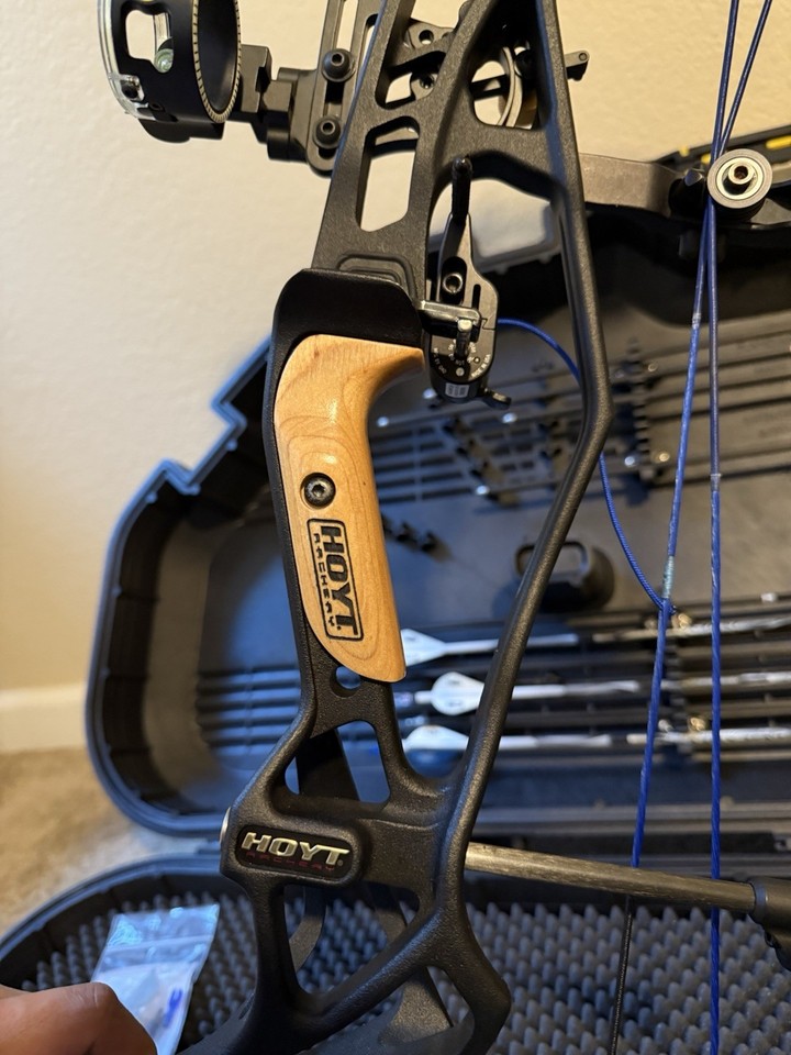 JEU DE CORDES et câbles Hoyt Pro Defiant Factory #1 Base