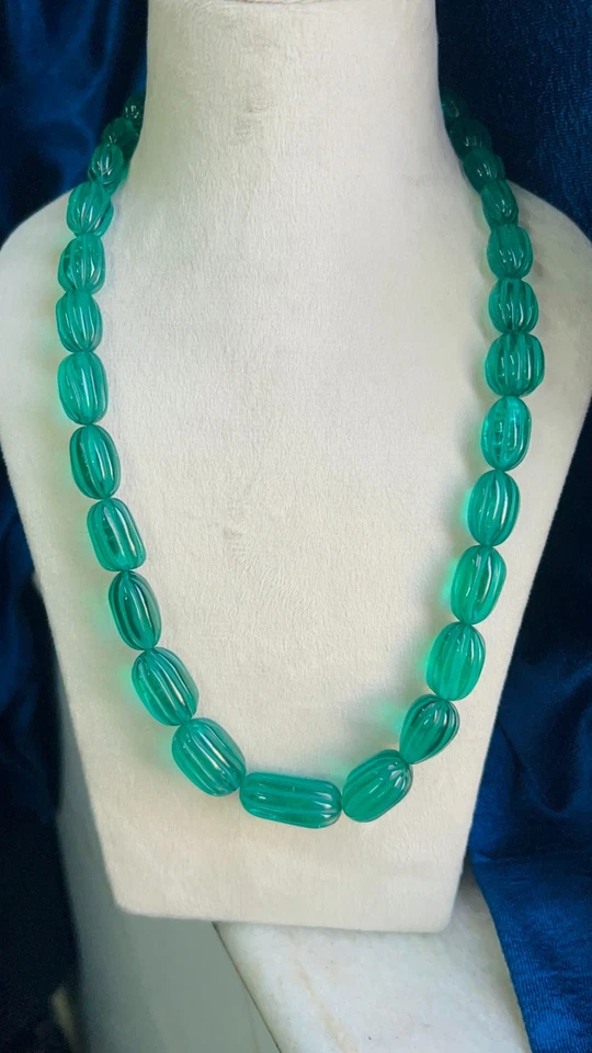 AAA Emerald Tumbled Carved Gemstone Neckless  9x11 mm To 18x23 mm - Image 3 of 4