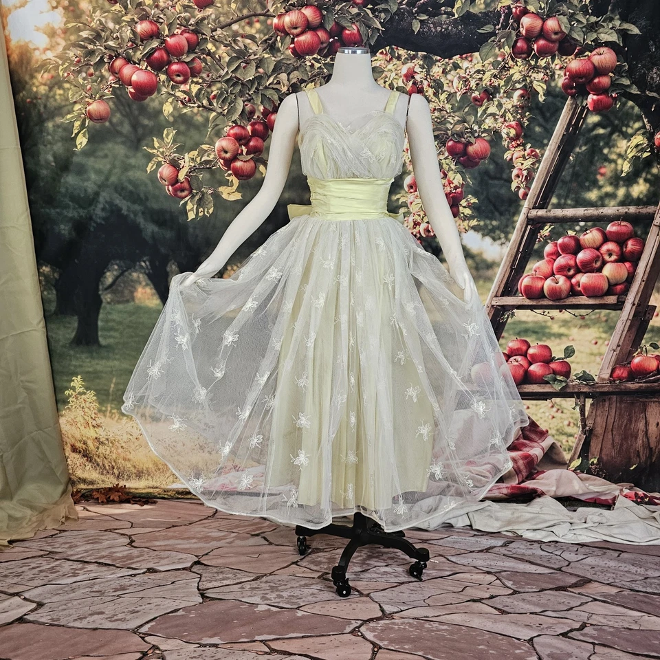 Vestido Vintage Años 50 Correas de Espagueti Amarillo Tul Tafetán Lazo Bordado Floral Foto 2 de 4