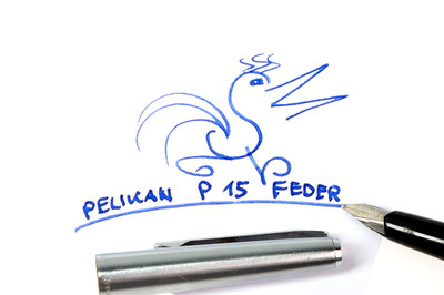 Pelikan P15 Patronenfüller schwarz/silber, Stahl-Dauerfeder Stärke ''M''.    (F69)