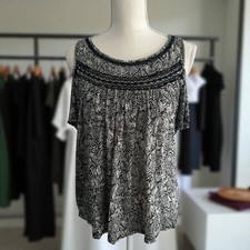 LUCKY BRAND Black White Cold Shoulder Top Size Large