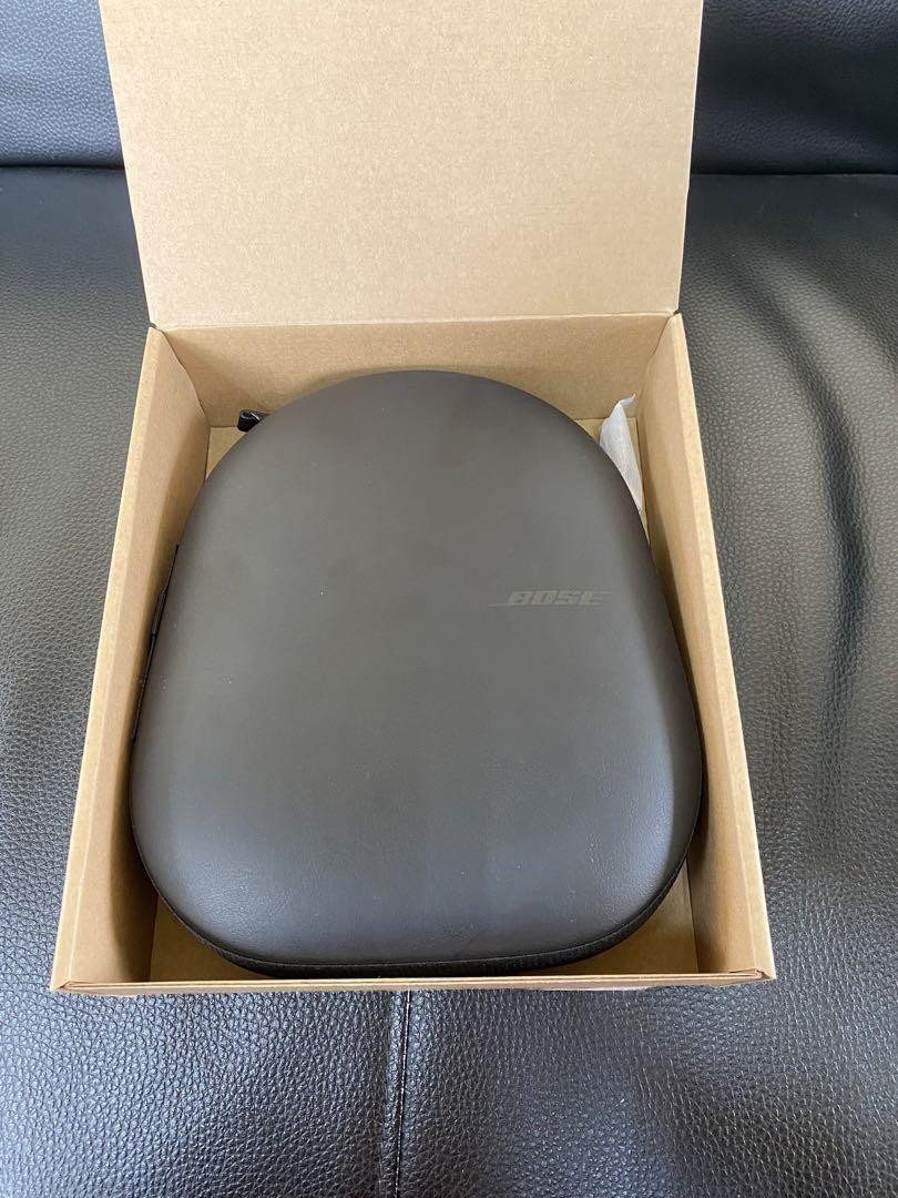 Bose Noise Cancelling Headphones 700 UC - Silver (8522670300 Bose Noise Cancelling Headphones 700 UC - Silver (8522670300