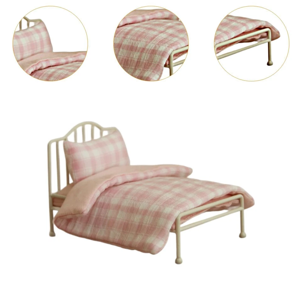 Letto in metallo in miniatura delle bambole con biancheria da letto, 1: 12 - Immagine 3 di 4