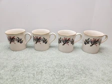 Lenox Winter Greetings Holiday  Coffee Mugs USA 3.5" Tall Set of 4 NEVER USED