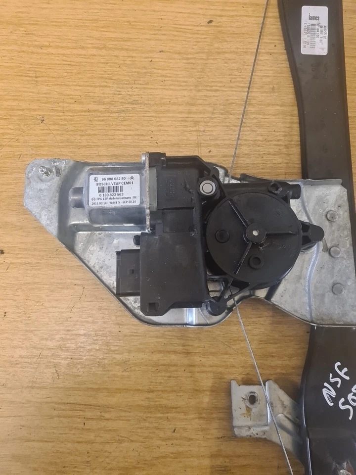 REGULADOR VENTANA DELANTERA LADO PASAJERO PEUGEOT 508 SW 2015 2.0 HDI 9688808280 Foto 3 de 4