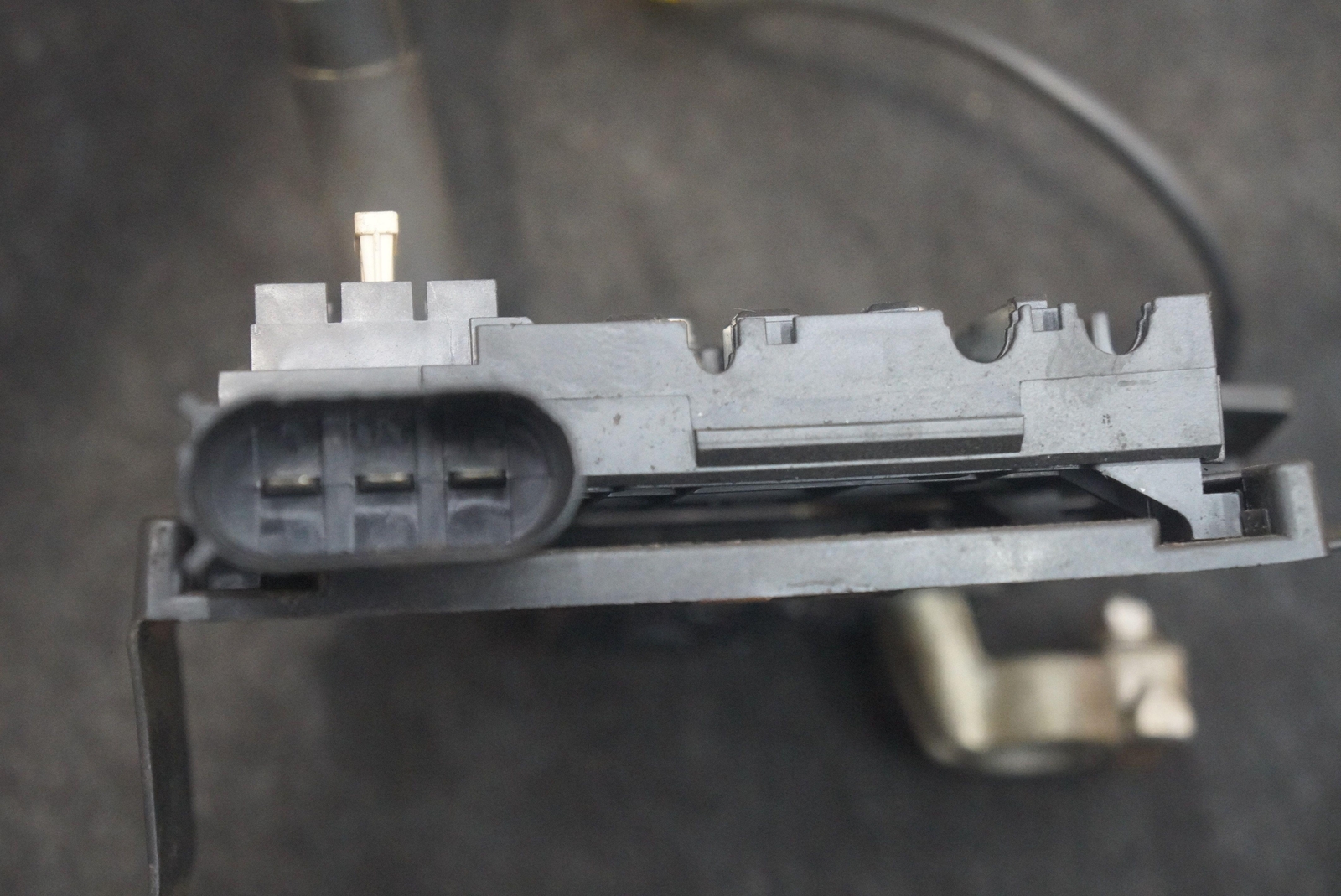 Negative Battery Terminal Cable Fuse Box 3W0971228 Bentley Continental GT 2005