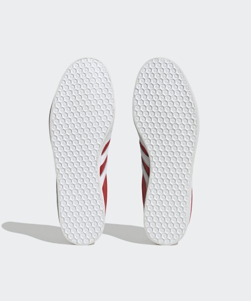 スニーカー adidas Gazelle 85 Red IG0455 adidas GAZELLE 85 BETTER SCARLET/FOOTWEAR WHITE/GOLD