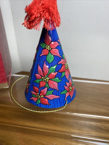 Hallmark Keepsake Ornament 2001 The Christmas Cone Pressed Tin - Picture 9 of 11