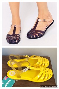 yellow jelly sandals womens