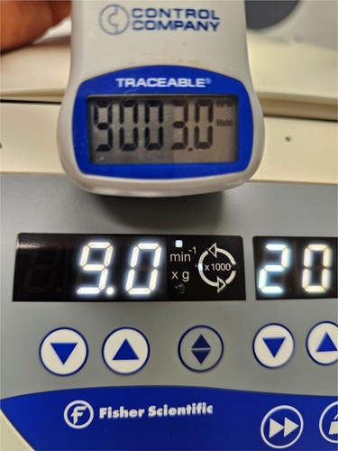Fisher Scientific accuSpin Micro 17R IVD centrifuge w/ 24 place rotor - DOM 2015 - Picture 8 of 12