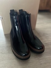 Clark’s Size 4 Boots BN