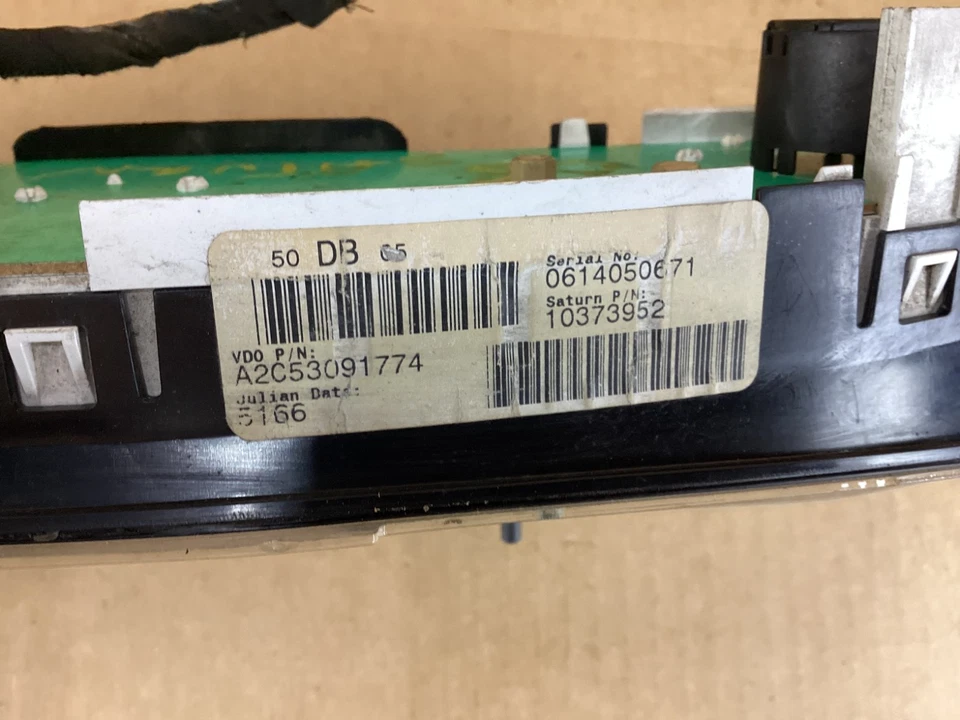 2003 - 2007 Saturn Ion Speedometer Instrument Cluster - Image 4 of 4