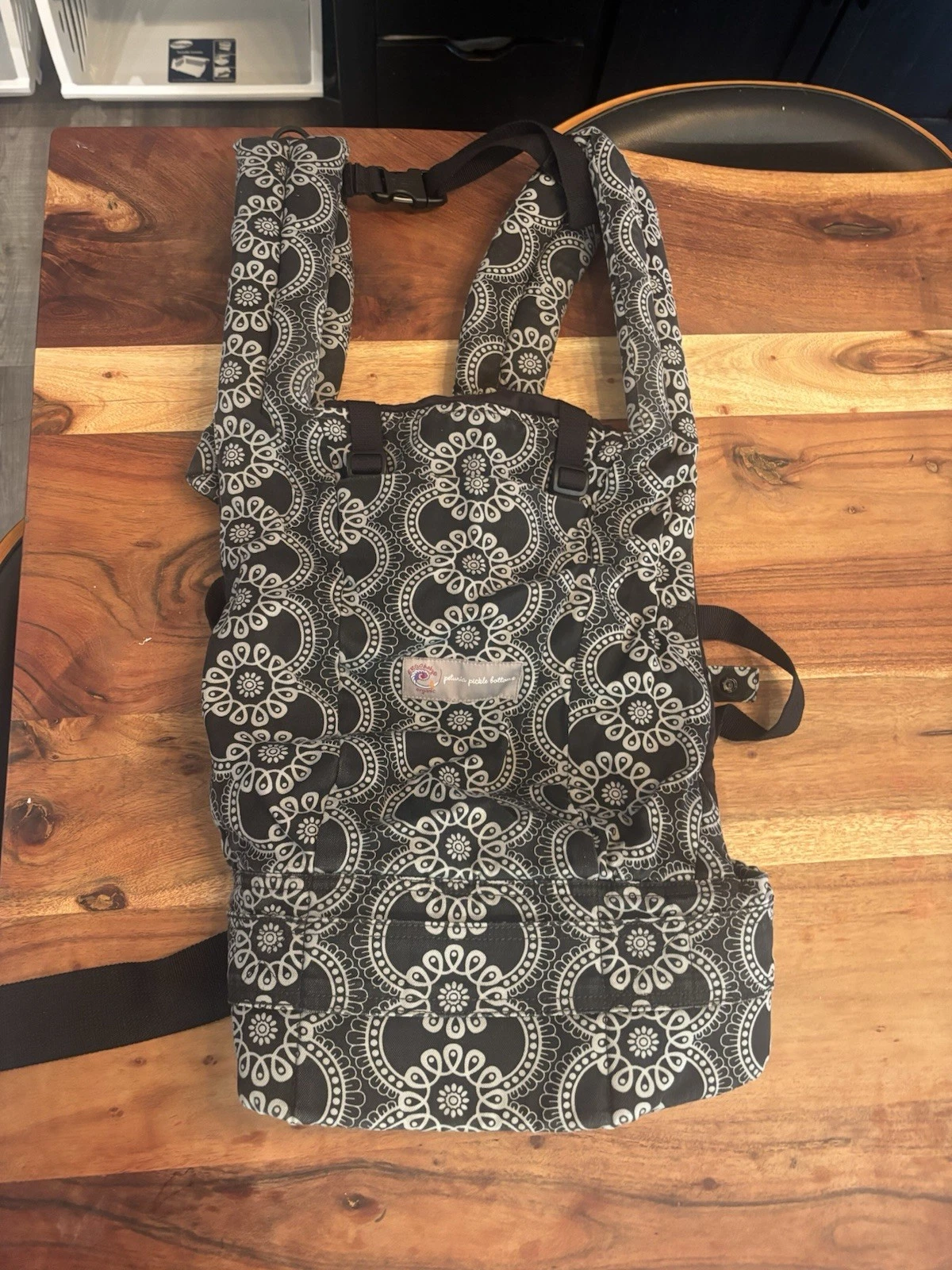 Ergobaby Petunia Pickle Bottom Baby Carrier In The Discontinued Pattern